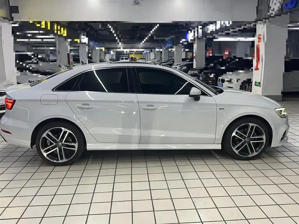 Audi A3 A3 2020 Limousine 35 TFSI Sports National VI — Voir la photo 4