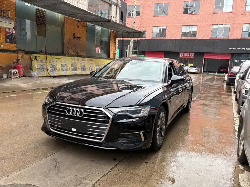 Audi Audi A6L — أسود