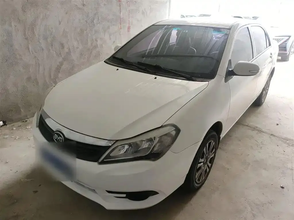 BYD BYD F3 — Blanc