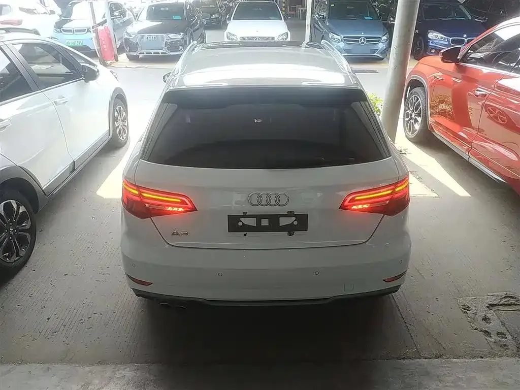 Audi A3 A3 2017 Sportback 35 TFSI Sports Edition — Voir la photo 6