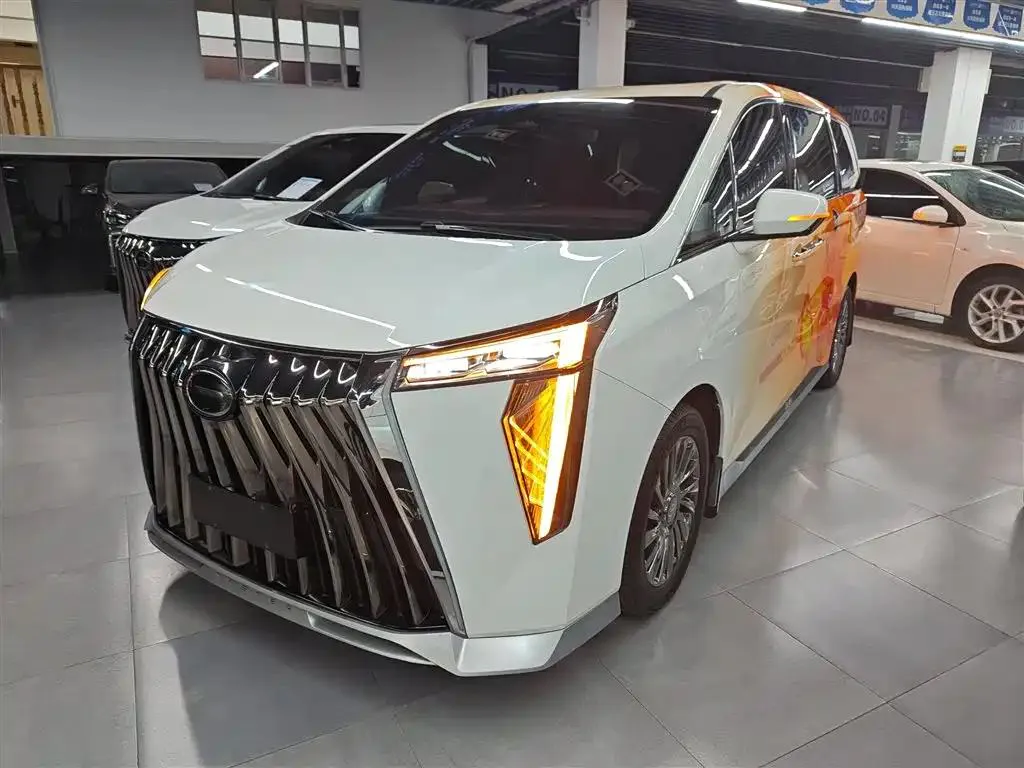 GAC GAC Trumpchi Trumpchi — Yellow
