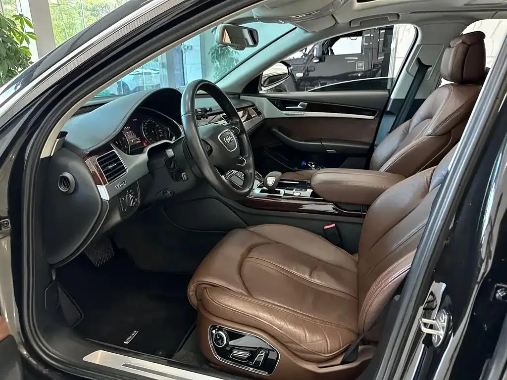 Audi A8 A8 2013 A8L 50 TFSI quattro comfort model — Ver foto 6