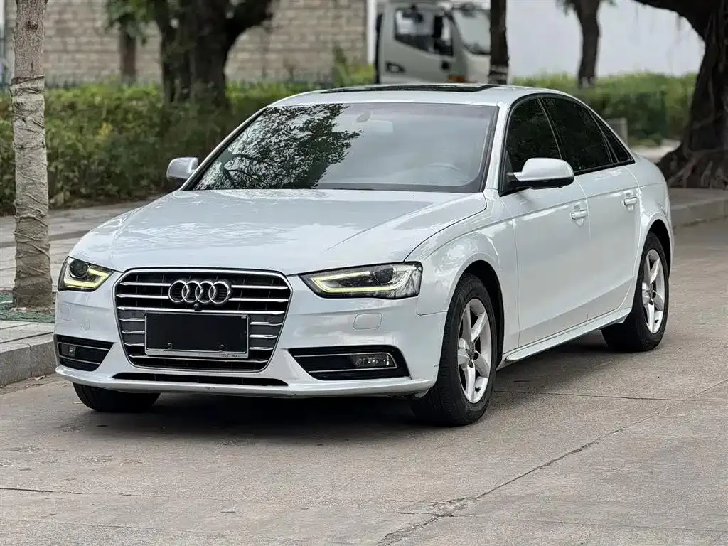 Audi A4L A4L 2015 35 TFSI Automatic Standard Model — photo 1