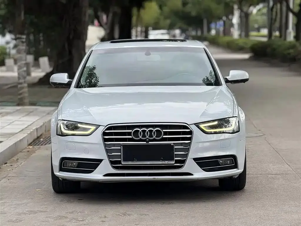 Audi A4L A4L 2015 35 TFSI Automatic Standard Model — Voir la photo 2
