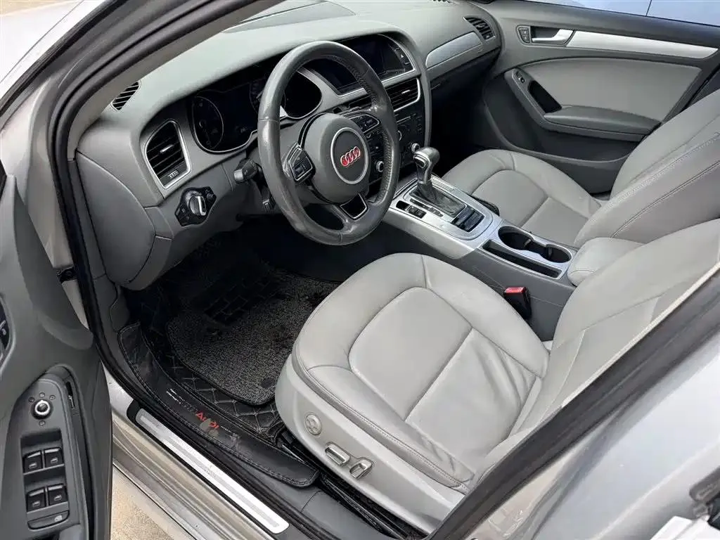 Audi A4L A4L 2015 35 TFSI Automatic Standard Model — Voir la photo 6