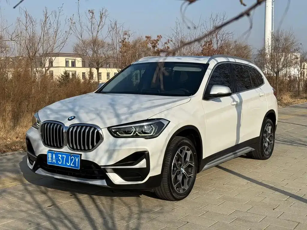 BMW BMW X1 — White