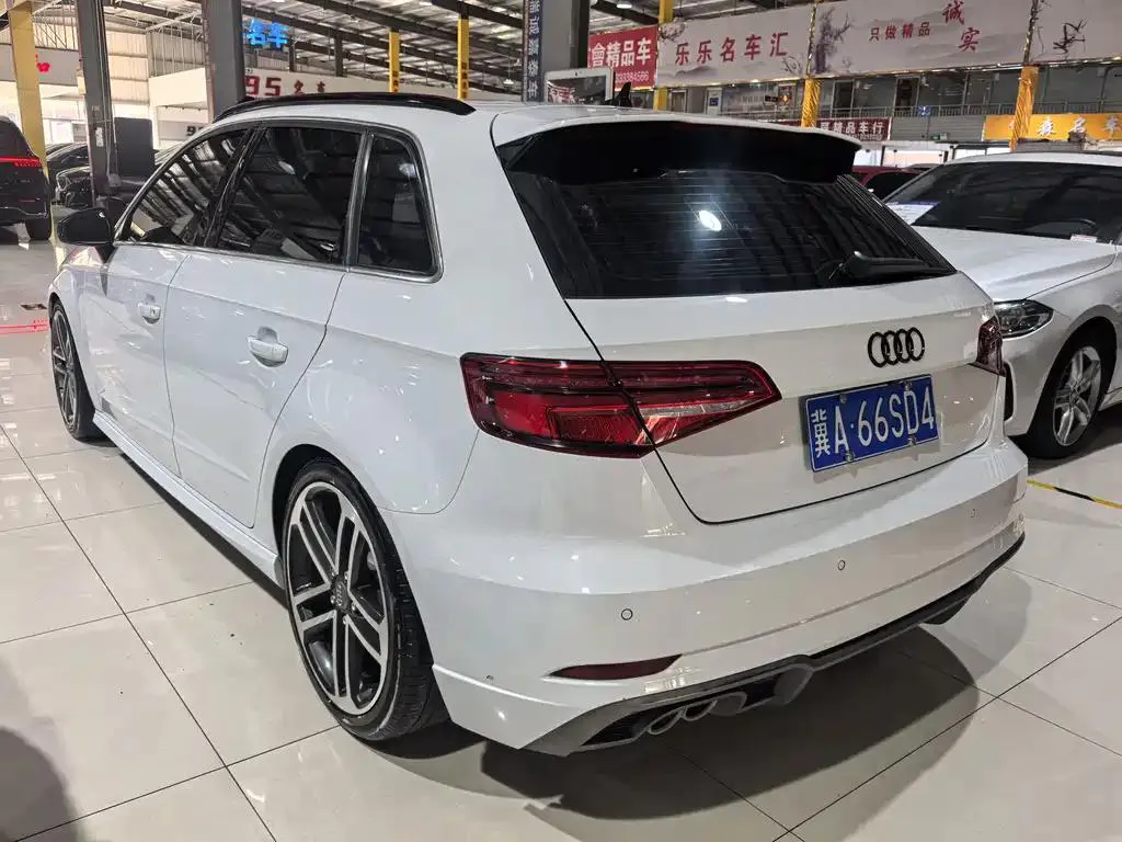 Audi A3 A3 2020 Sportback 35 TFSI Fashion National VI — عرض الصورة 4