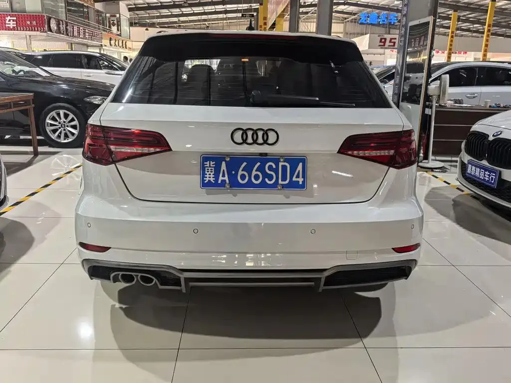 Audi A3 A3 2020 Sportback 35 TFSI Fashion National VI — عرض الصورة 5
