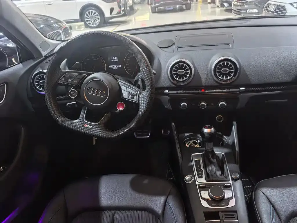 Audi A3 A3 2020 Sportback 35 TFSI Fashion National VI — عرض الصورة 6