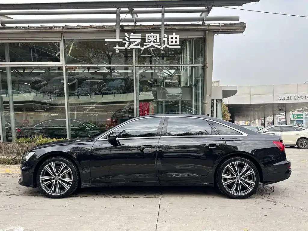 Audi A6L A6L 2020 45 TFSI quattro Selected Dynamic Edition — Voir la photo 3