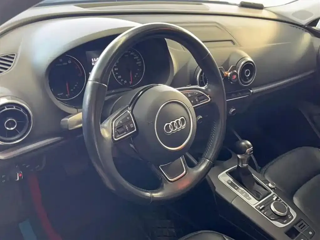 Audi A3 A3 2015 Sportback 35 TFSI Millionth Anniversary Smart Edition — View photo 5