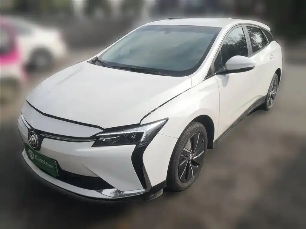 Buick Buick Velite 6 — أبيض