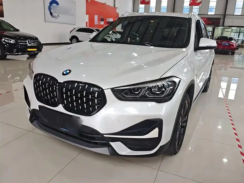 BMW BMW X1 — White