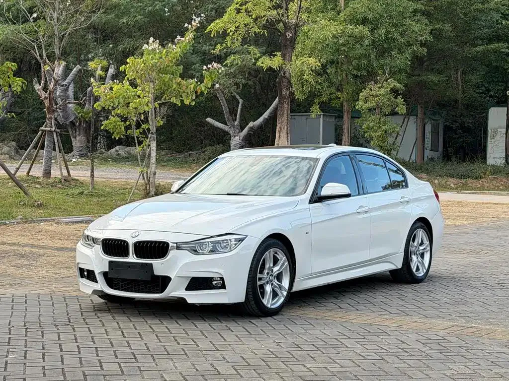 BMW BMW 3 Series — أبيض