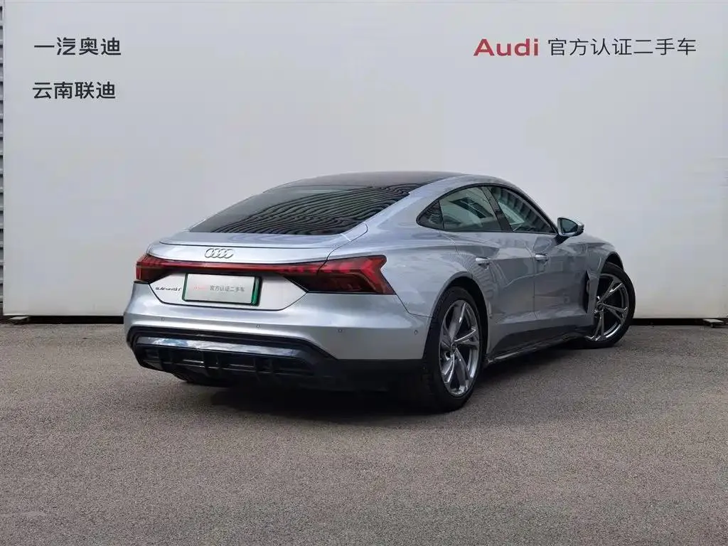 Audi e-tron GT e-tron GT 2023 basic model — View photo 4