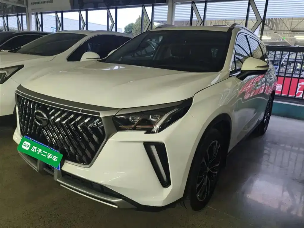 GAC GAC Trumpchi Trumpchi — أبيض