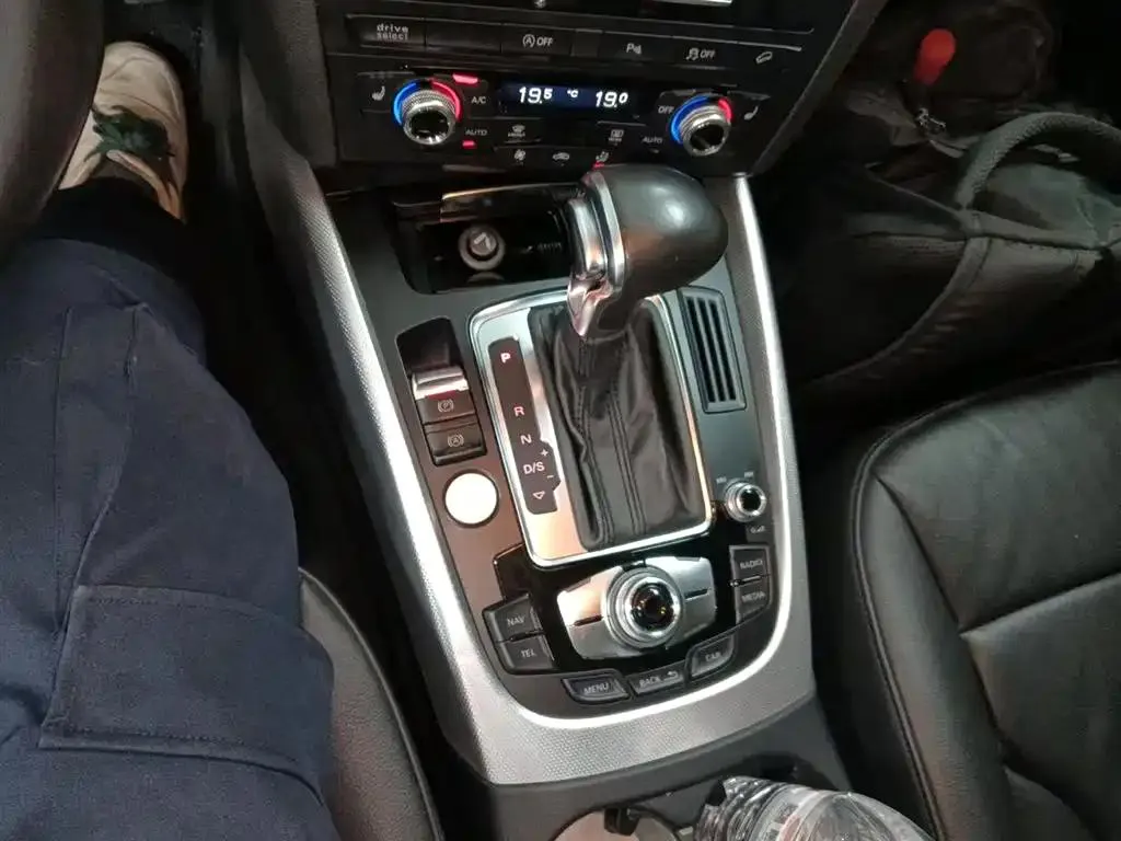 Audi Q5 Q5 (Imported) 2013 45 TFSI quattro Sports — Ver foto 6