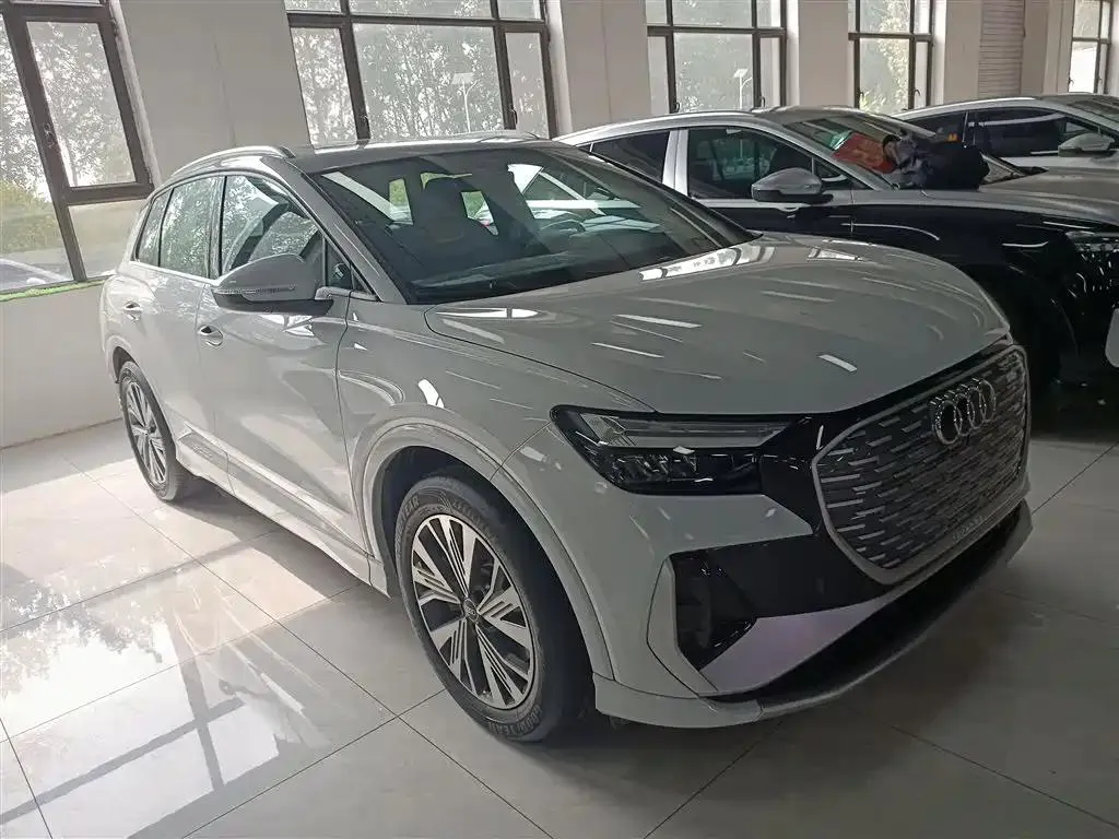 Audi Q4 e-tron Q4 e-tron 2023 40 e-tron Creative Edition — عرض الصورة 4