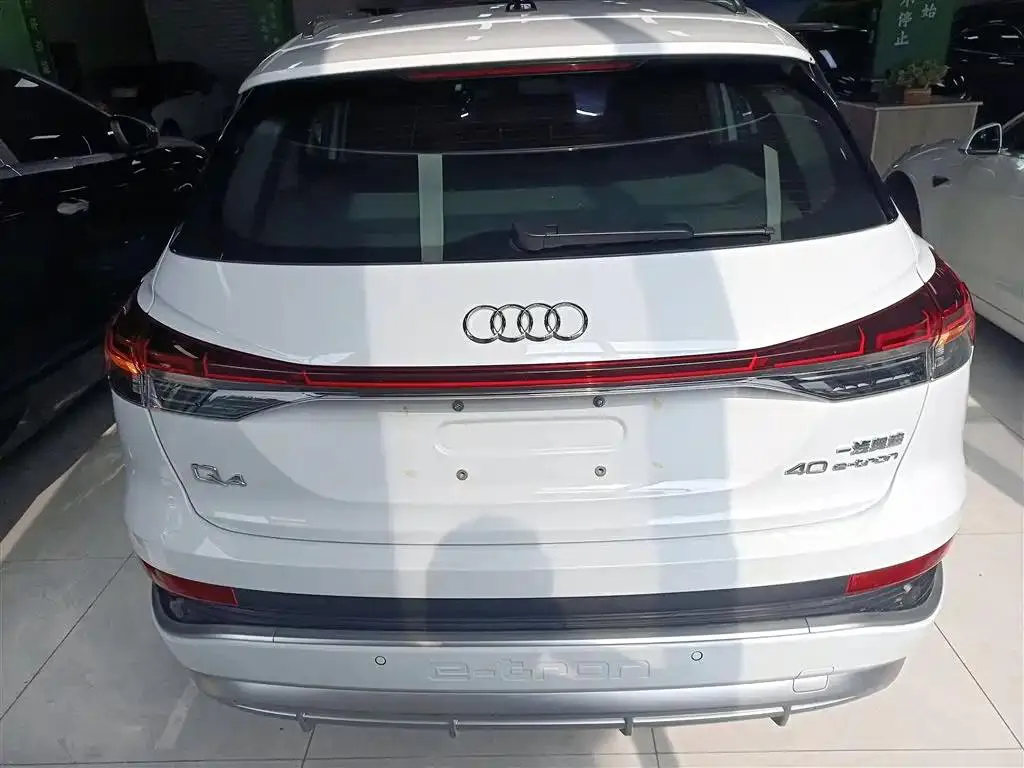 Audi Q4 e-tron Q4 e-tron 2023 40 e-tron Creative Edition — عرض الصورة 6