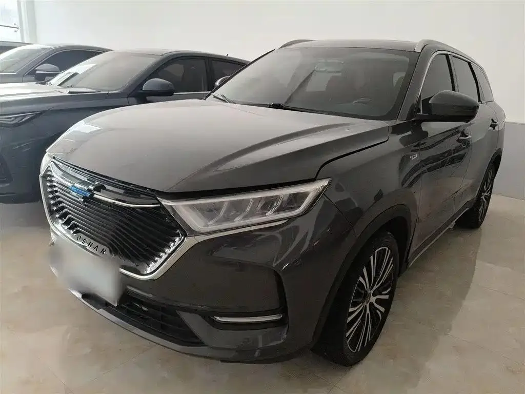 Changan Changan Oshan X7 — Argenté / Gris