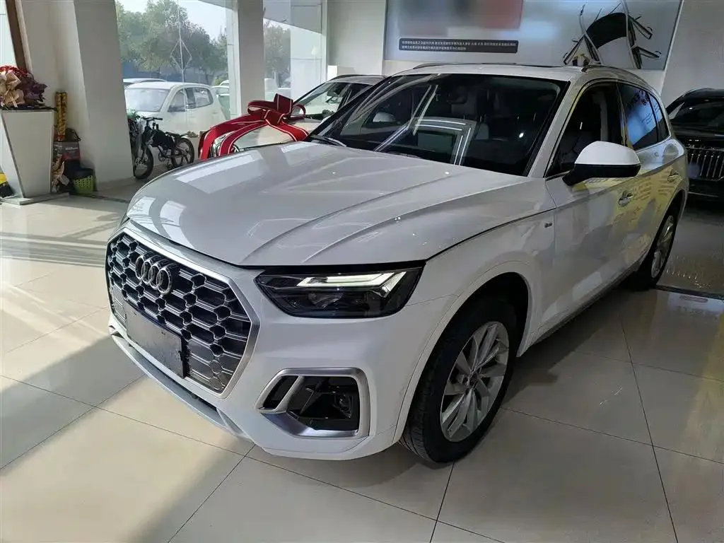 Audi Q5L Q5L 2022 Model 40T Luxury Dynamic Edition — Ver foto 2