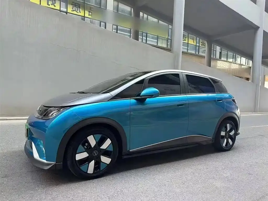 BYD BYD Dolphin — أزرق