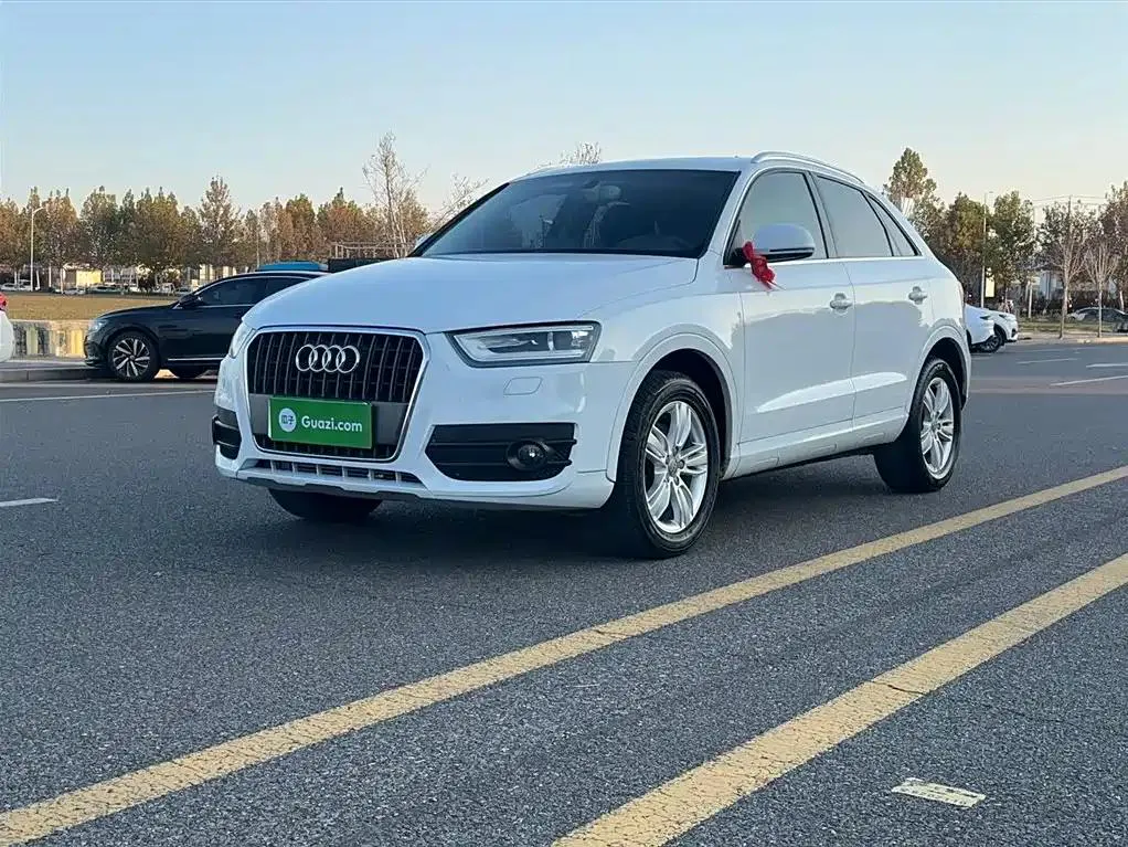 Audi Q3 Q3 2013 35 TFSI Comfort Edition — photo 1