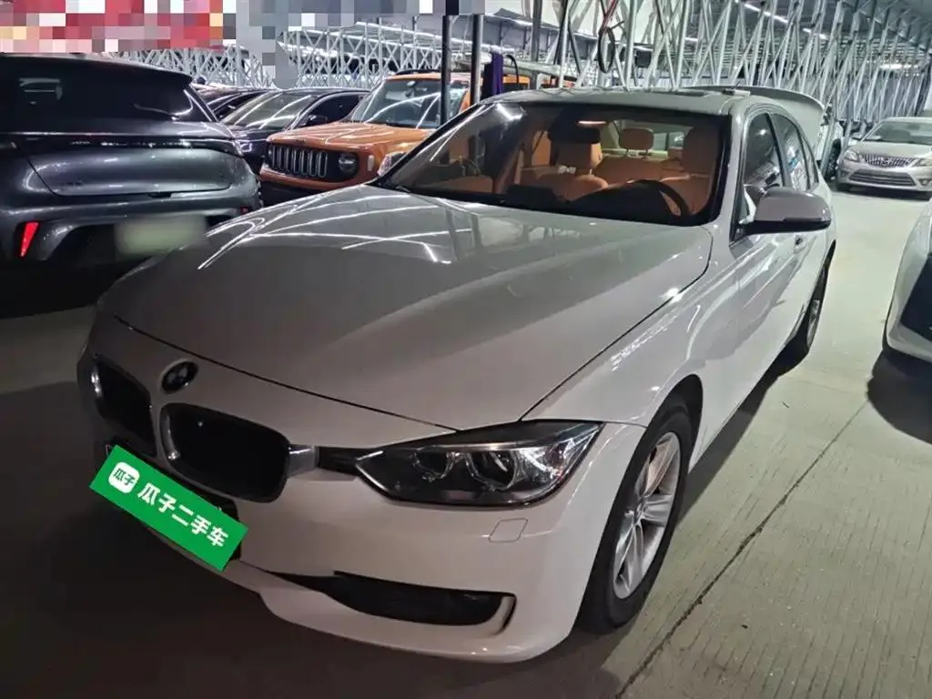 BMW BMW 3 Series — أبيض
