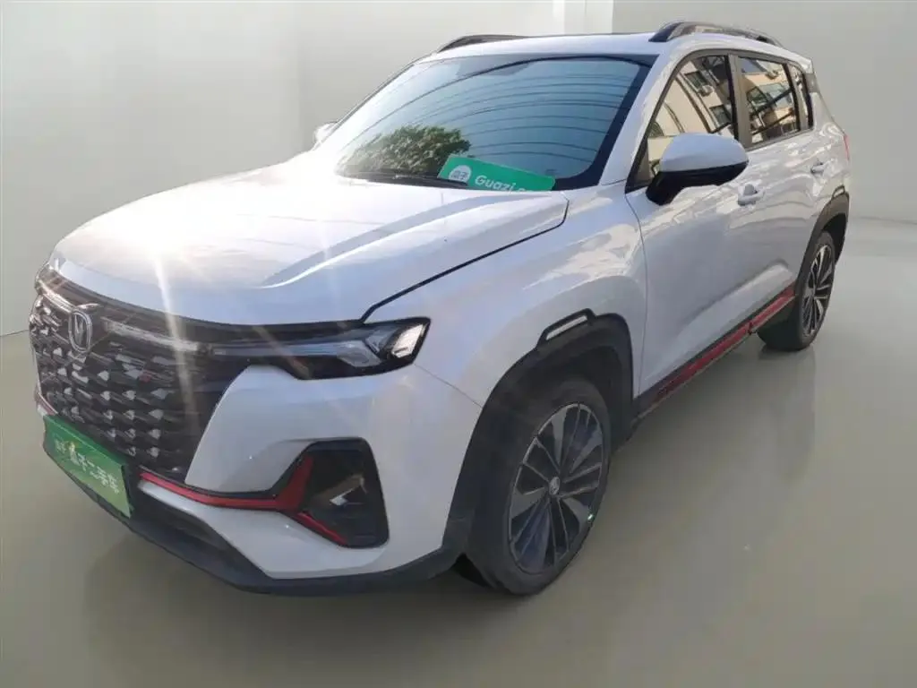 Changan Changan CS35 Plus — أبيض