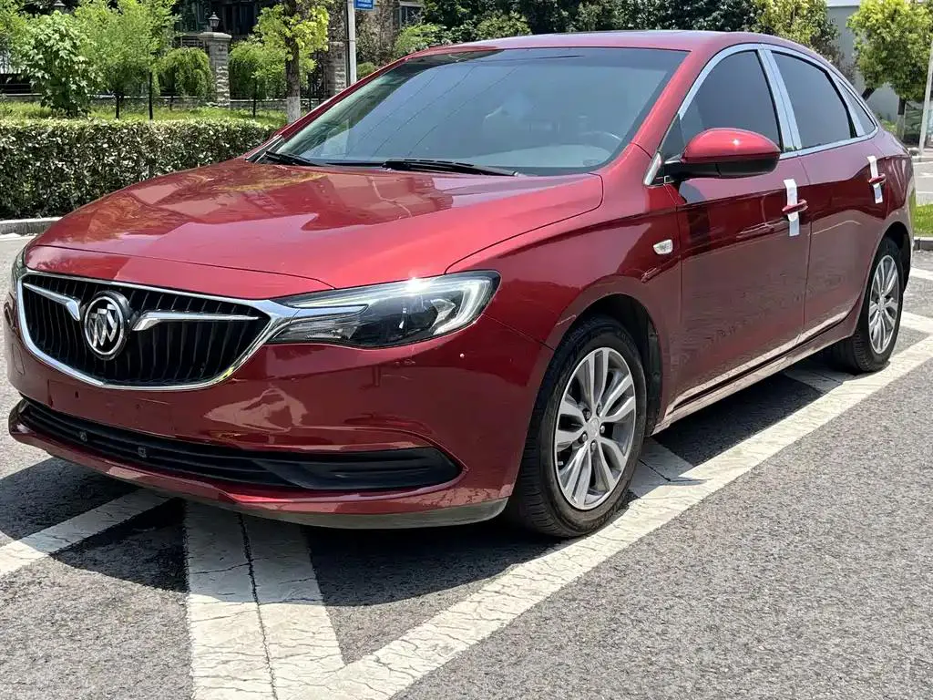 Buick Buick Excelle GT — أحمر