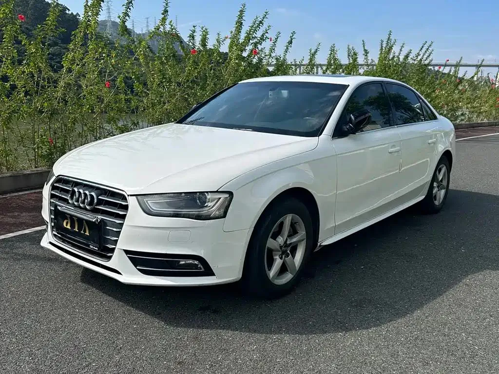 Audi A4L A4L 2013 35 TFSI Automatic Standard Model — photo 1