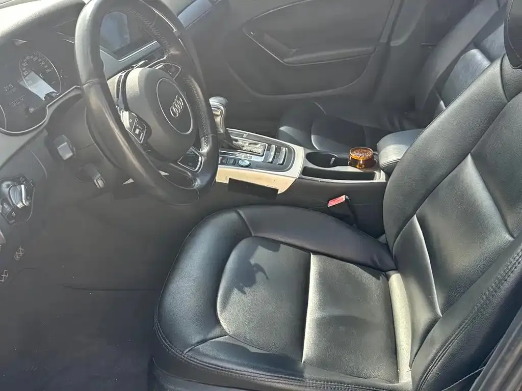 Audi A4L A4L 2013 35 TFSI Automatic Standard Model — Ver foto 4