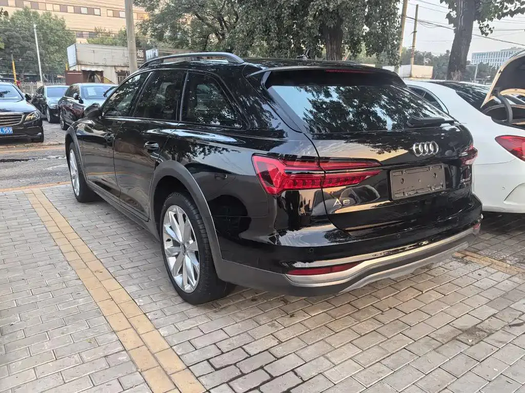 Audi A6 A6 (Imported) 2020 allroad quattro Explorer 55 TFSI Premium Off-Road Edition — Ver foto 4