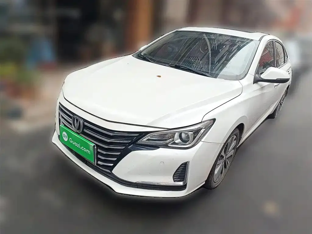Changan Changan Raeton CC — أبيض