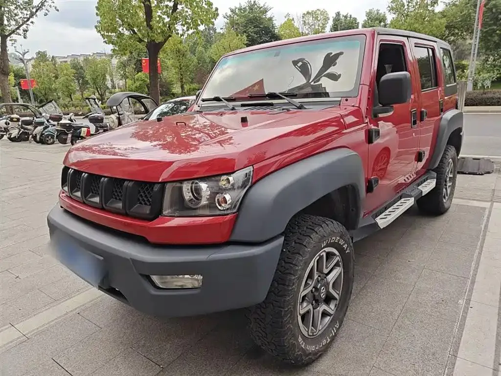 BAIC BAIC ing Off-road — أحمر