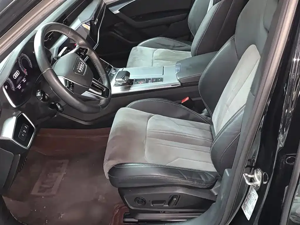Audi A6L A6L 2021 40 TFSI Luxury Dynamic Edition — Voir la photo 6