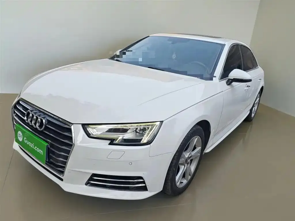 Audi Audi A4L — White