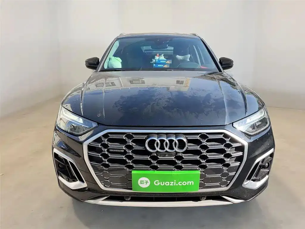 Audi Q5L Q5L 2022 Model 45T Luxury Dynamic Edition — Ver foto 3
