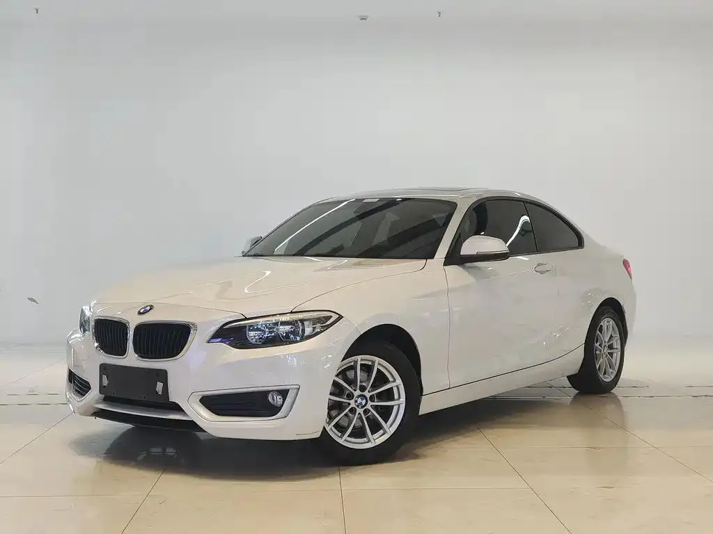BMW BMW 2 Series — White