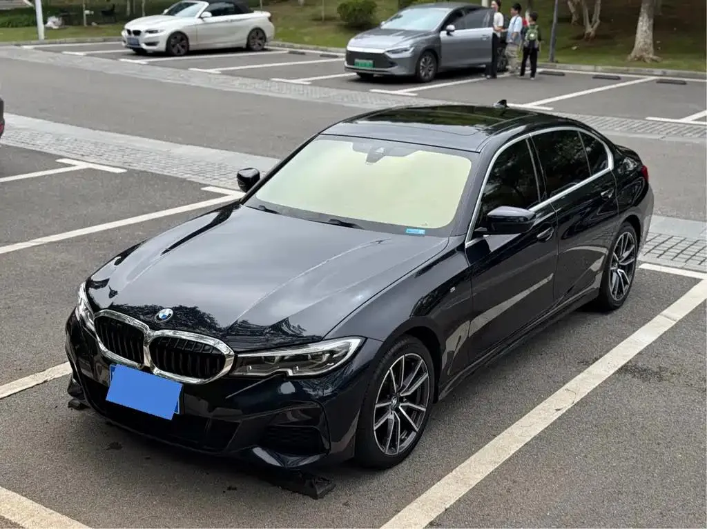 BMW BMW 3 Series — Black