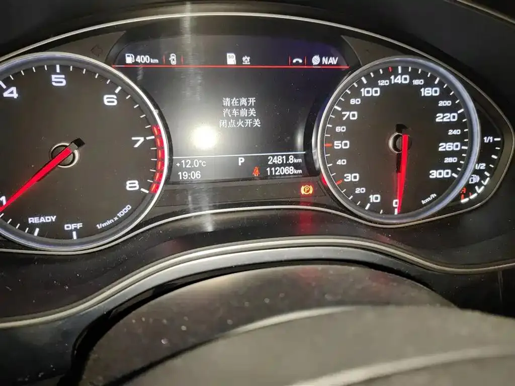 Audi A6L A6L 2018 30th Anniversary Model 35 TFSI Fashion Edition — عرض الصورة 5
