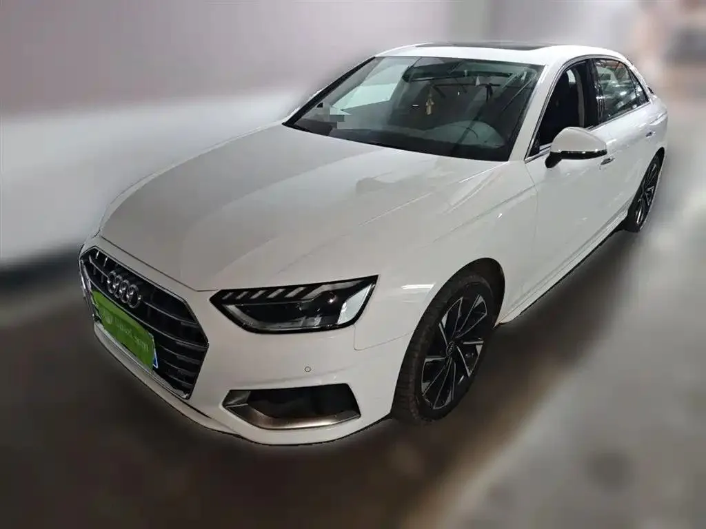 Audi Audi A4L — White