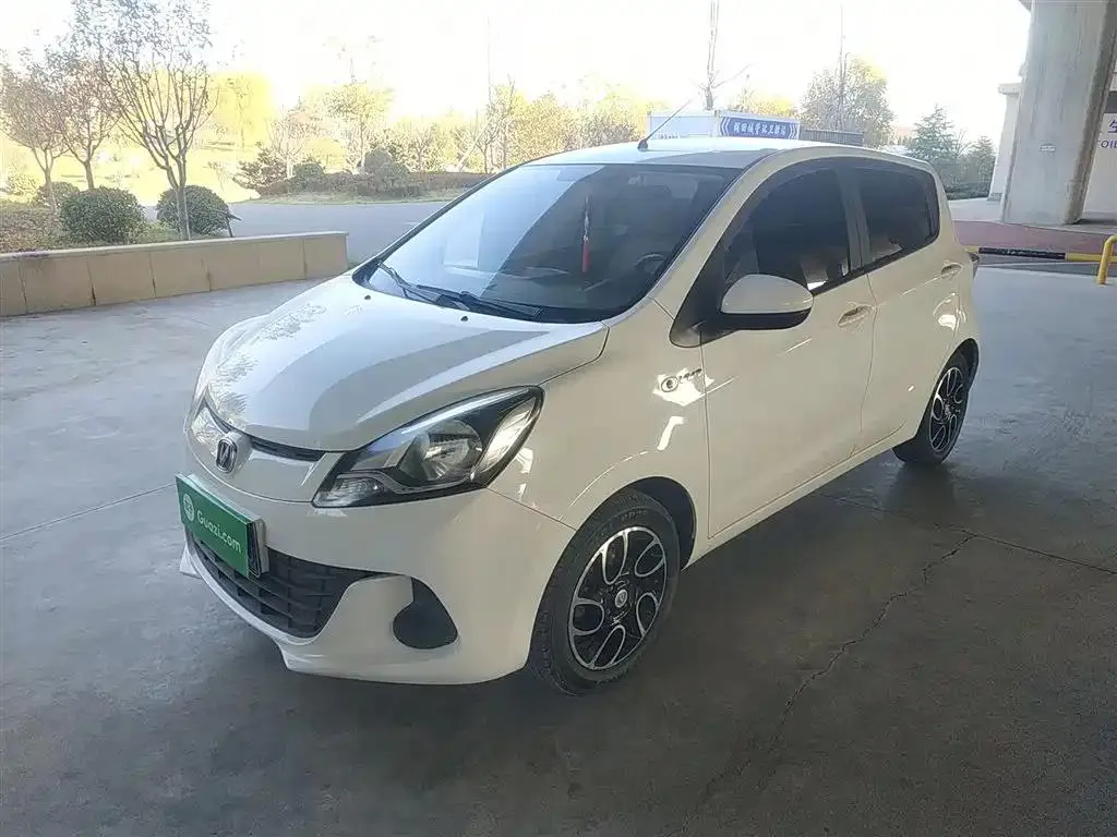 Changan Changan Benben — White