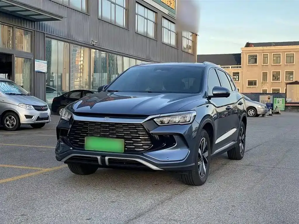 BYD BYD Song Pro — فضي / رمادي