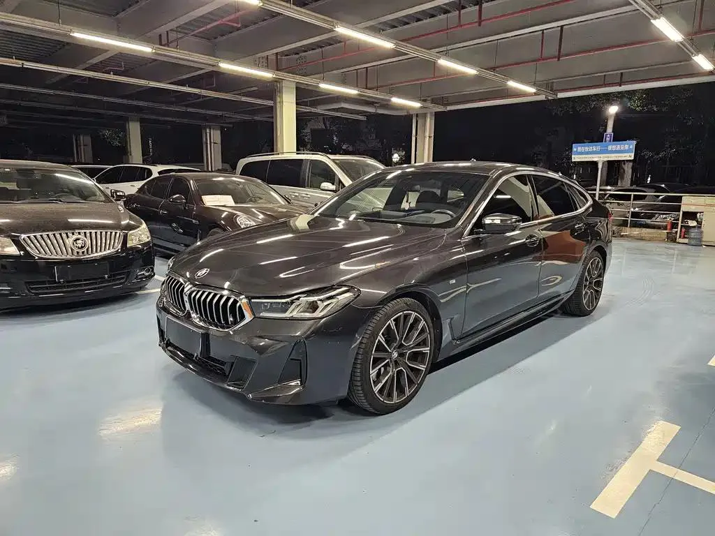 BMW BMW 6 Series — Silver / Gray