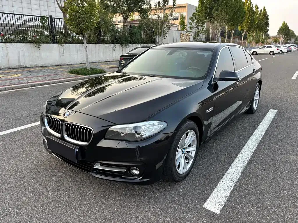 BMW BMW 5 Series — Black