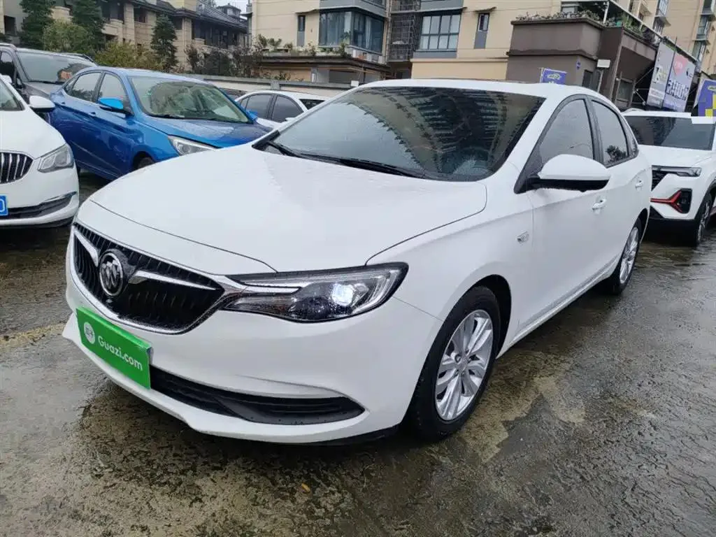 Buick Buick Excelle GT — أبيض