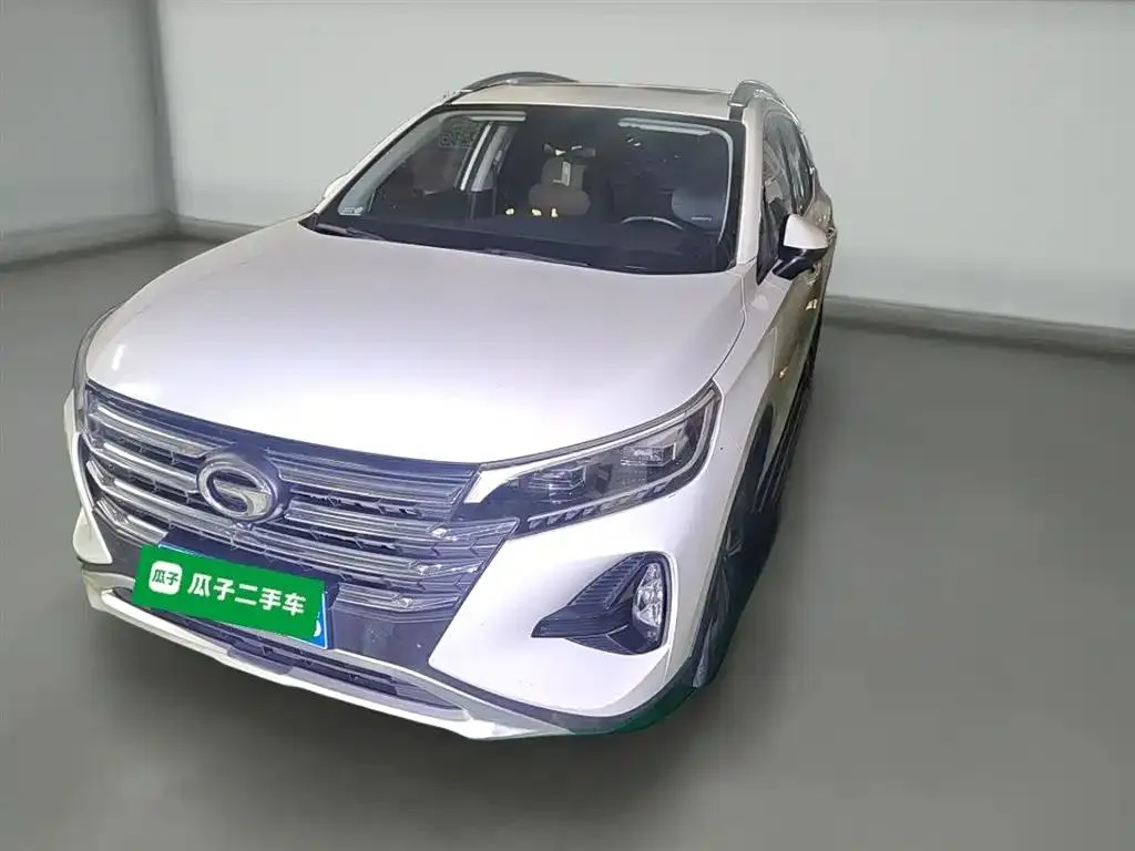GAC GAC Trumpchi Trumpchi — أبيض