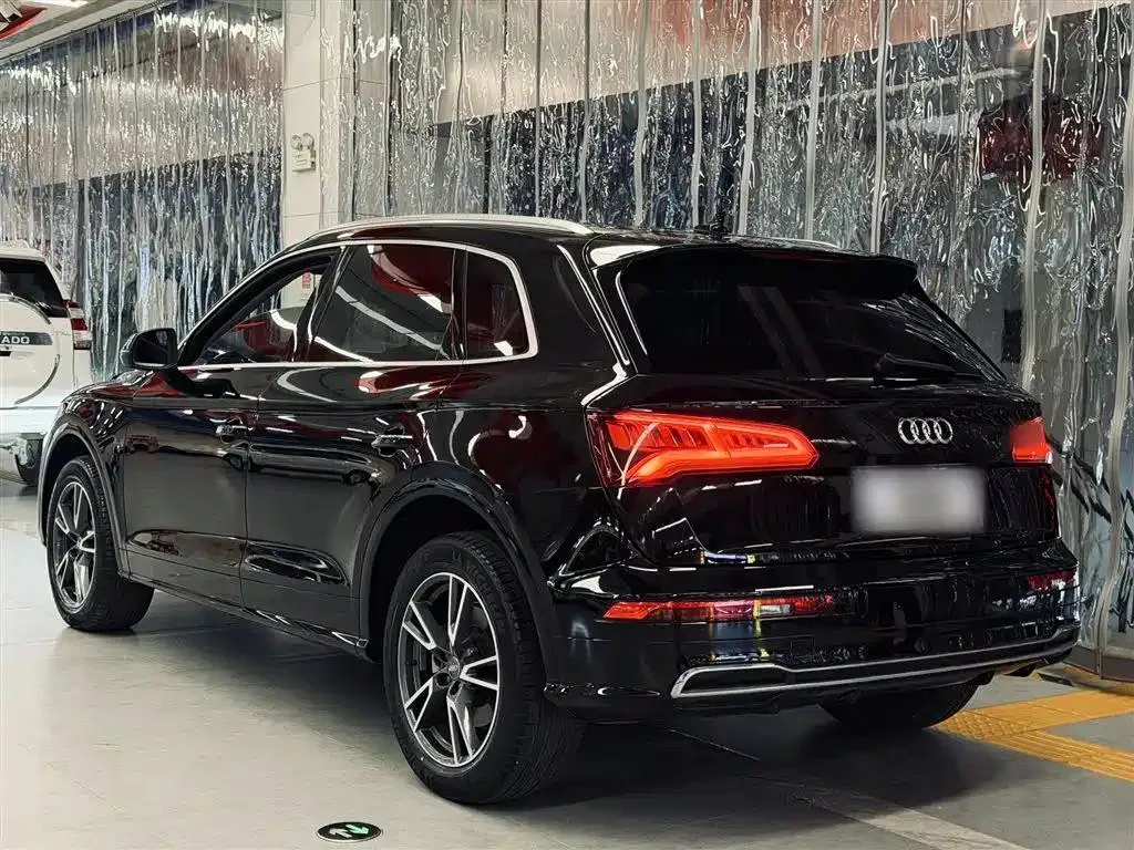 Audi Q5L Q5L 2020 40 TFSI Luxury Fashion Edition — Смотреть фото 6