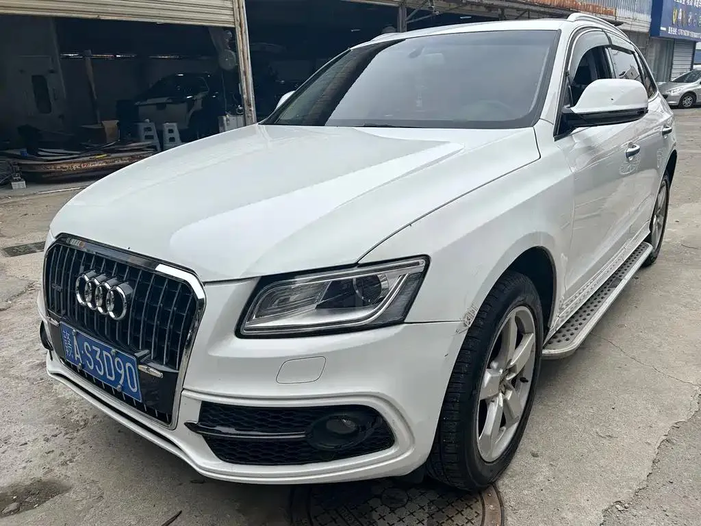 Audi Audi Q5 — أبيض